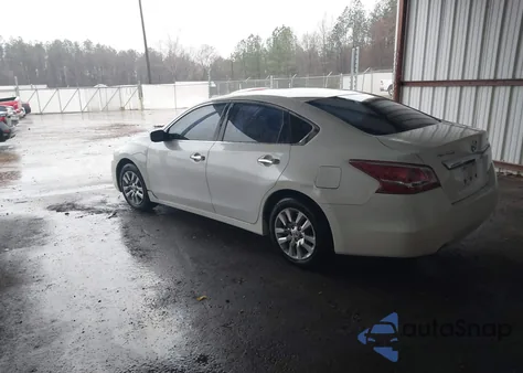 2013 Nissan Altima 2.5 S из США, поврежденный, VIN 1N4AL3AP1DN460632
